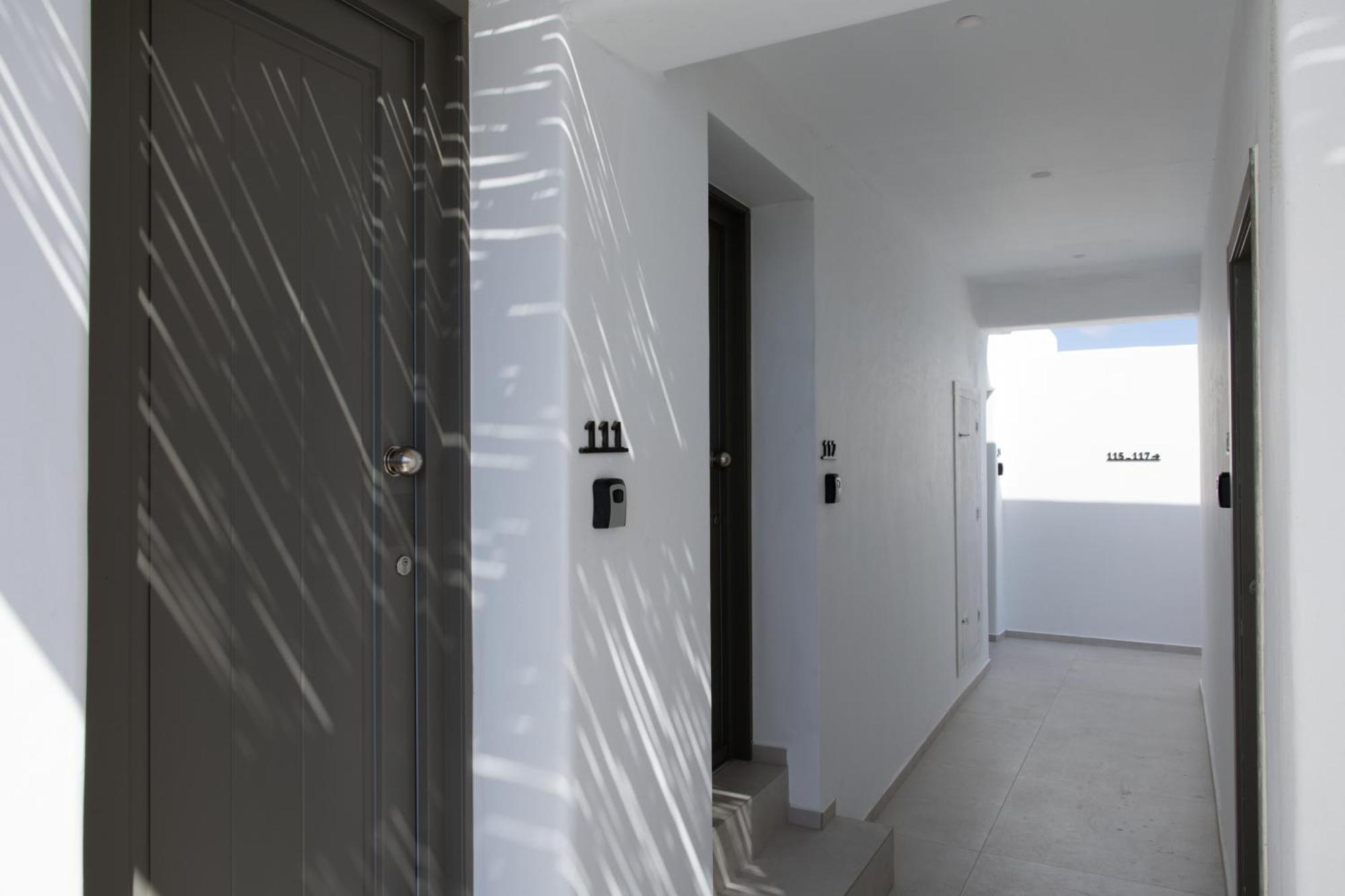 Aerostay Mykonos Mykonos Town ภายนอก รูปภาพ